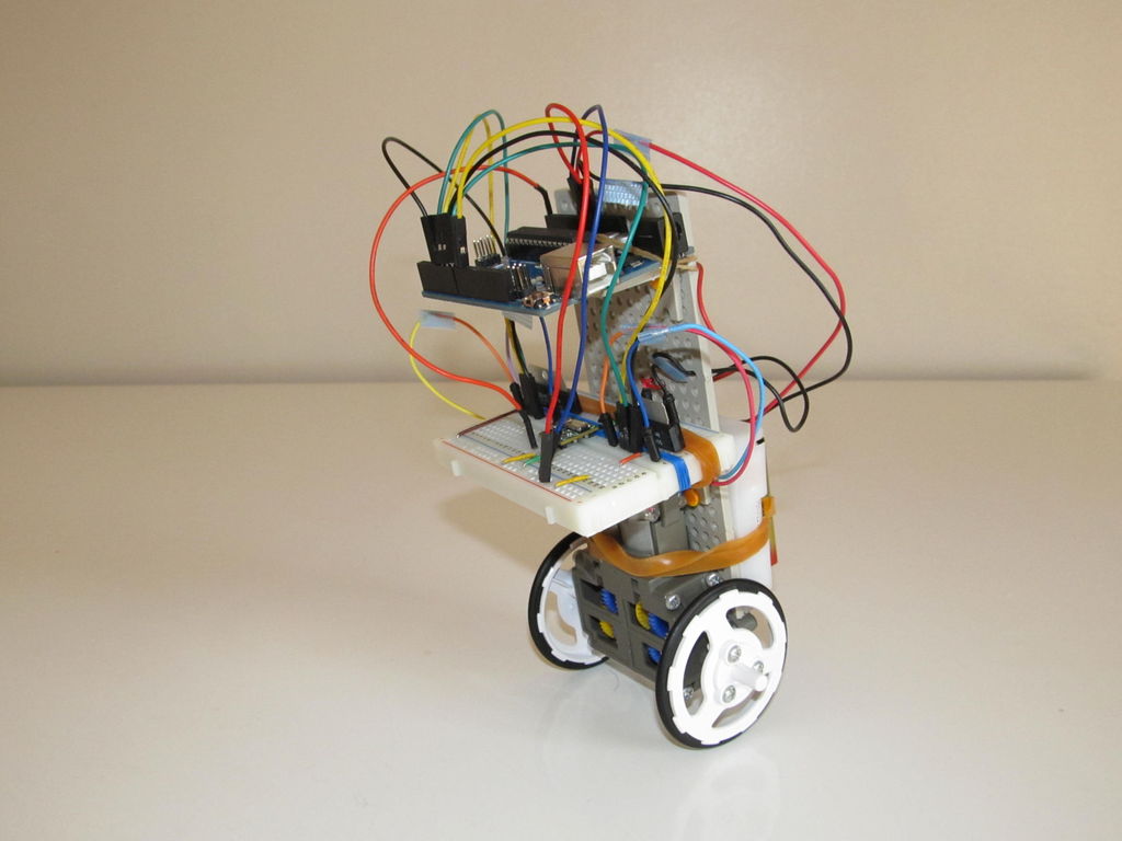 Easy Inverted Pendulum Balancing Robot