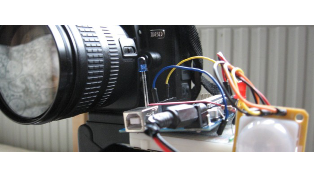Arduino motion triggered camera1