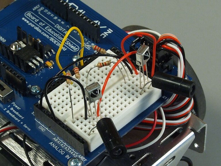 Connecting an IR Sensor Using Arduino • Tech Projects