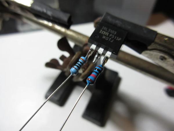 Solder 300 Ohm Resistor to Gate Pin